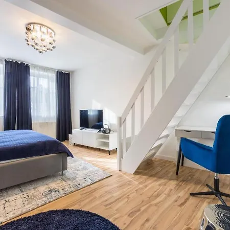 Promenade View Apartment